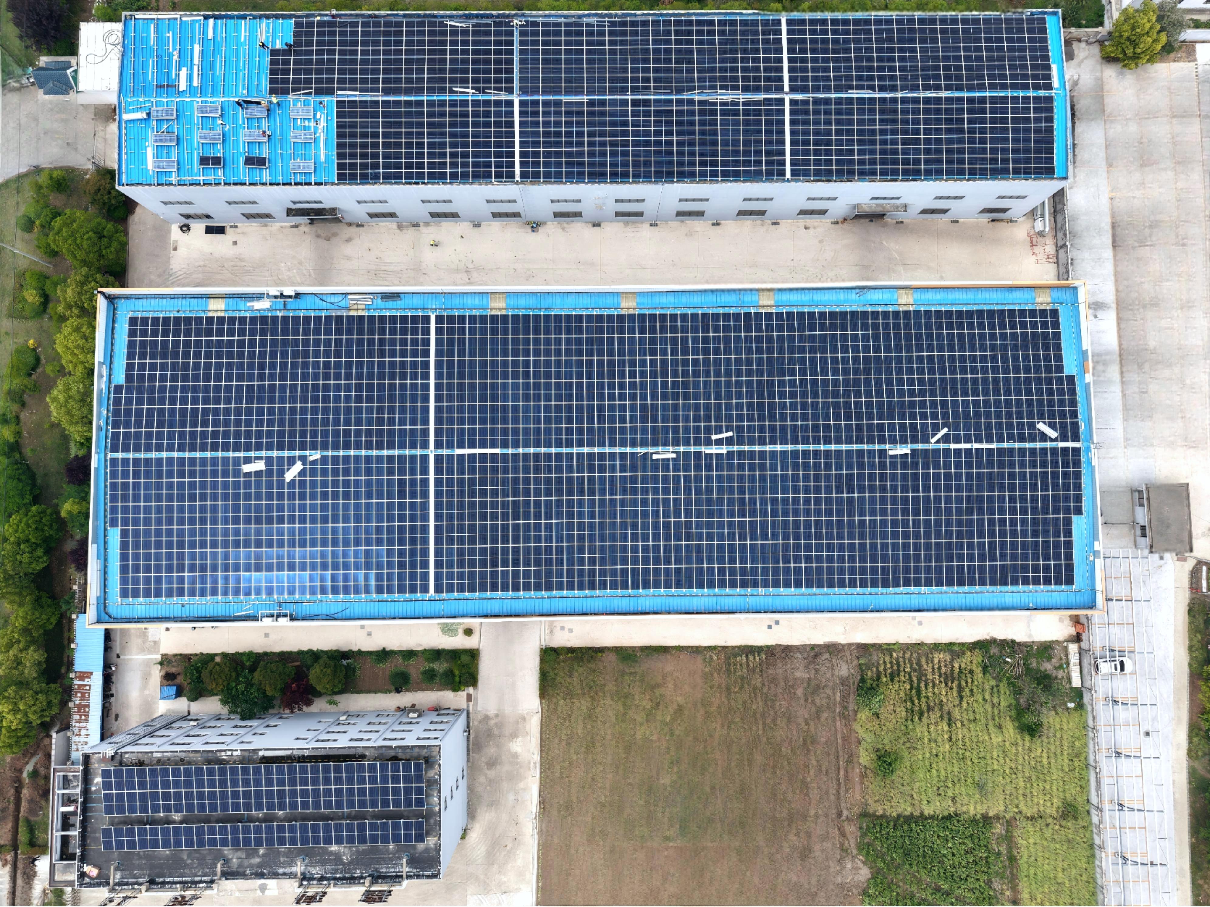 改造后：高效光伏电站