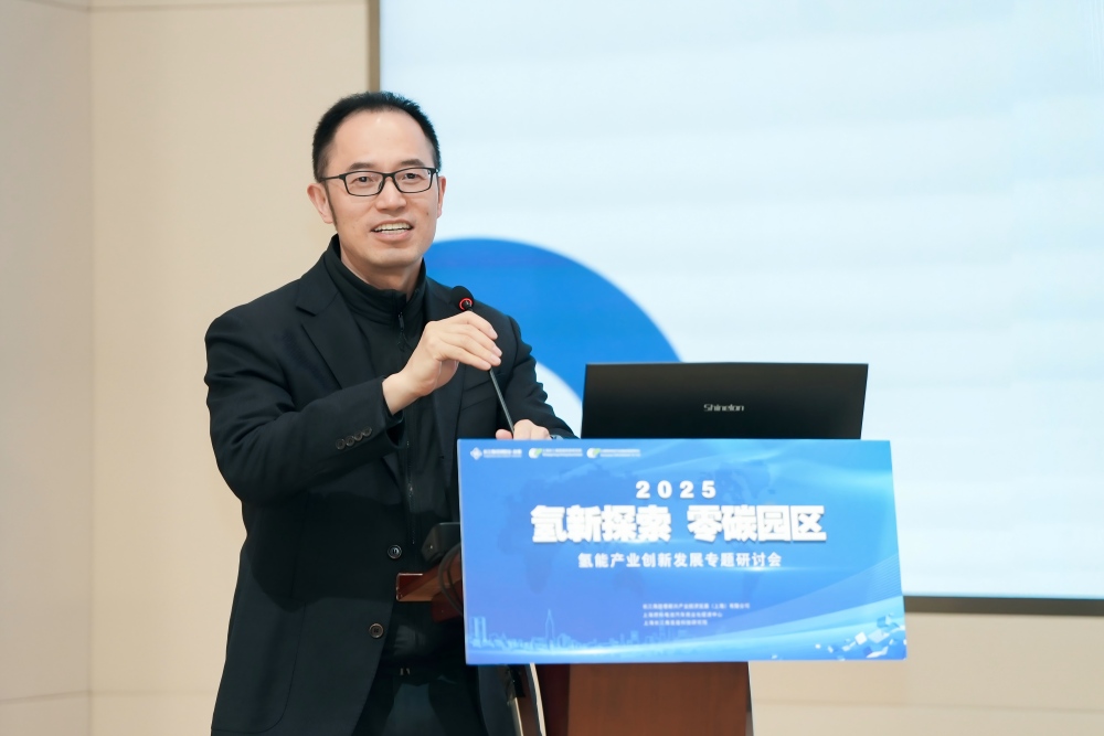 贡俊理事长