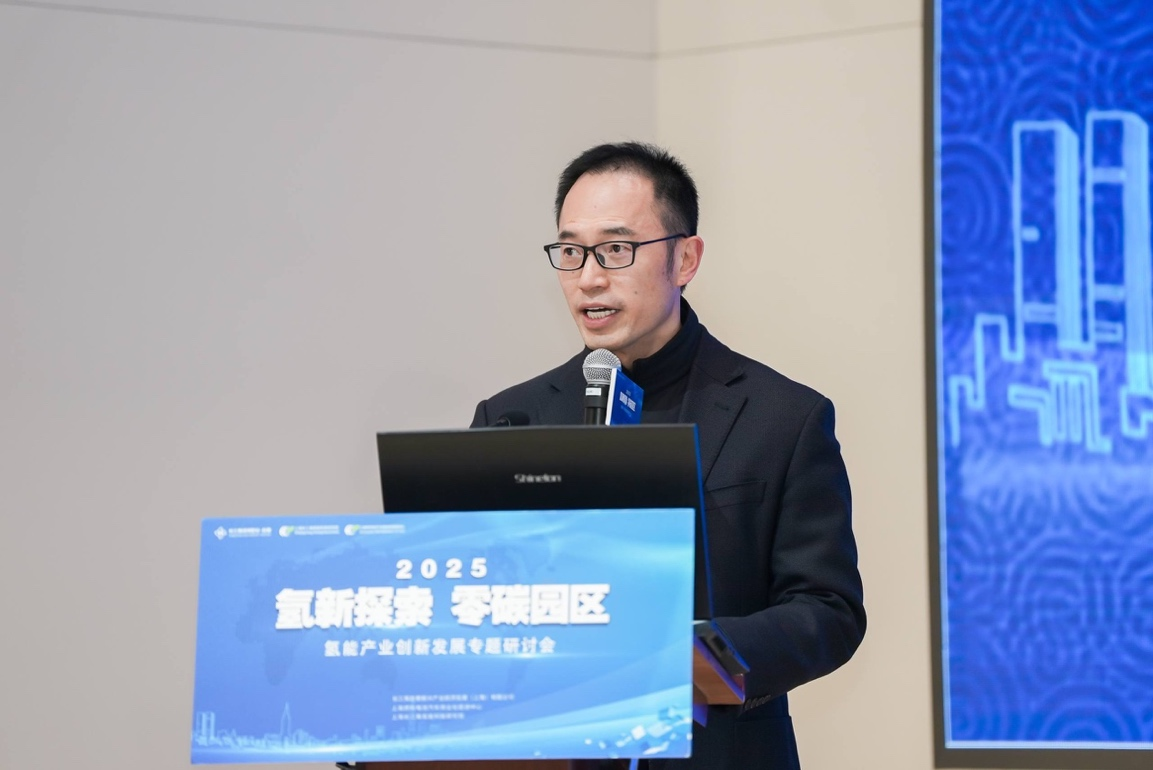 长三院理事长龚俊